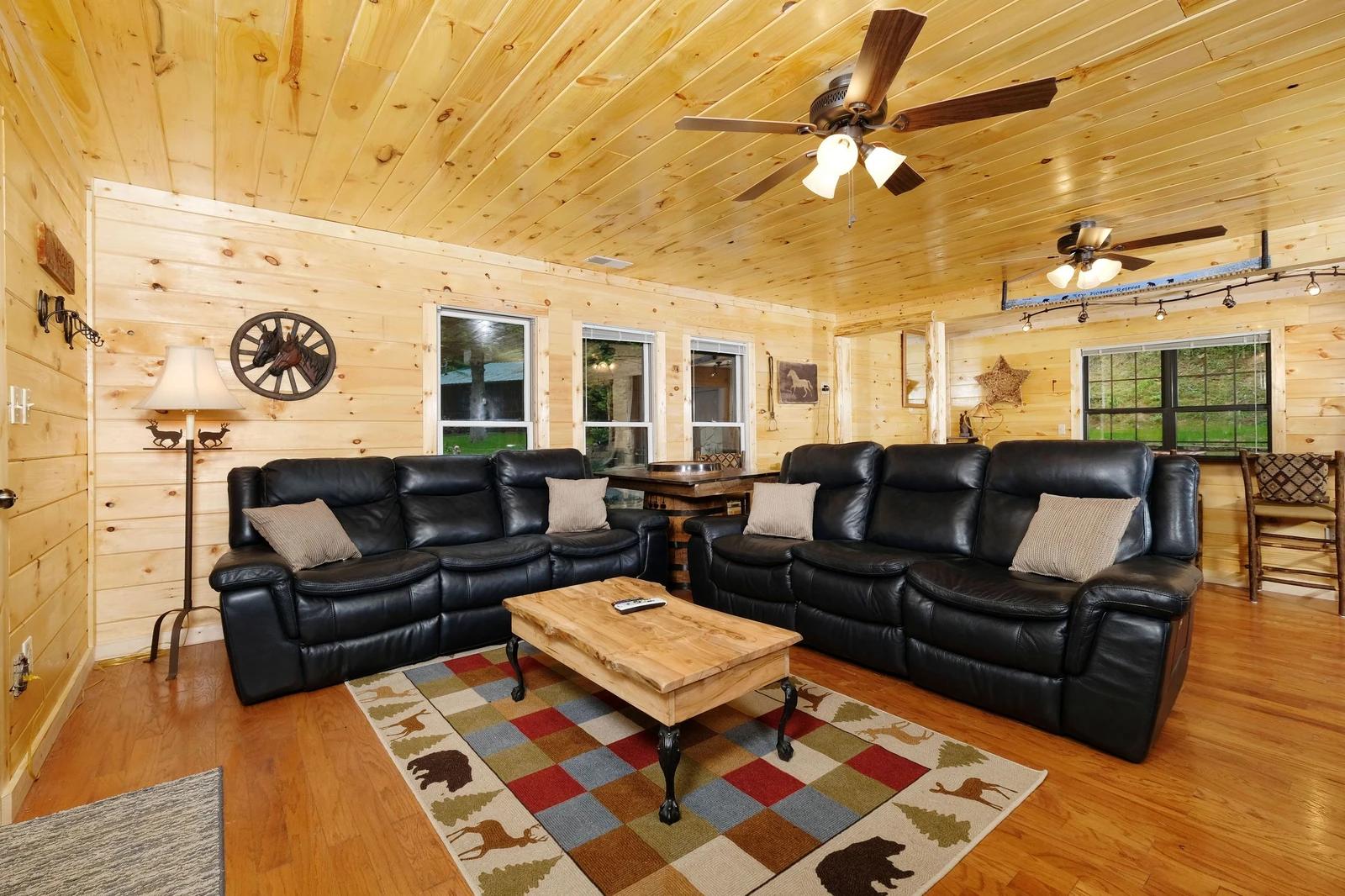 PIONEER TRAIL RETREAT