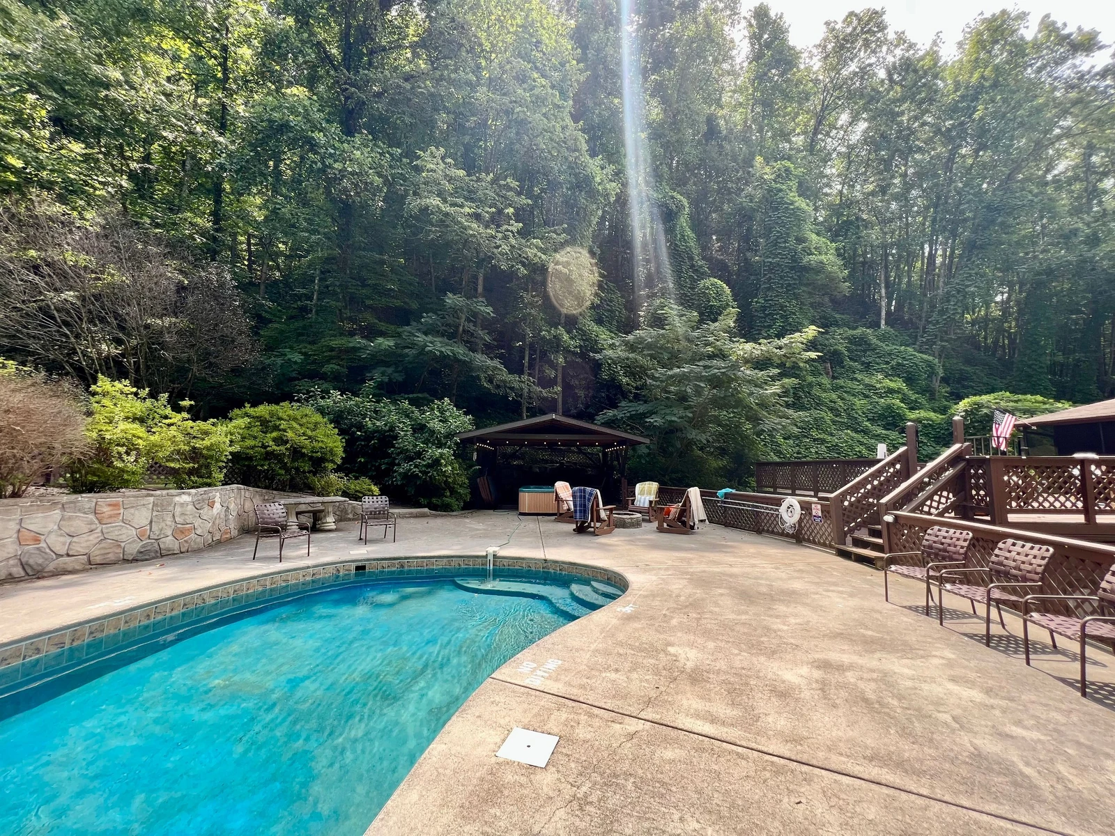 PIONEER TRAIL RETREAT