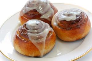 Hot cinnamon rolls with icing