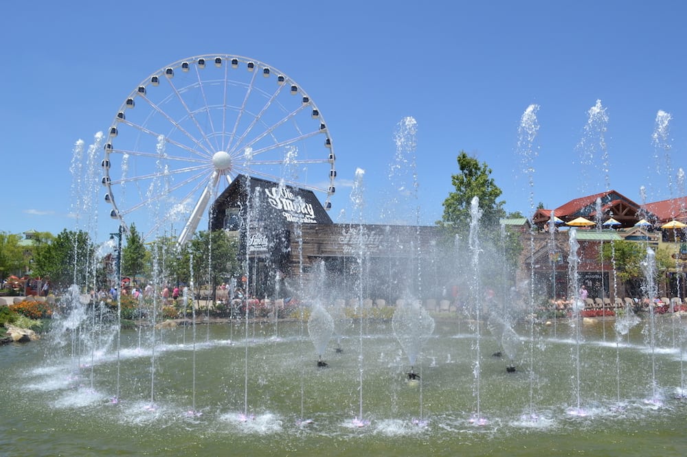 fountain at the island in pigeon forge