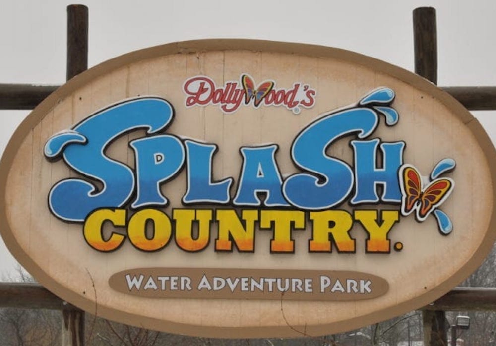 Dollywood's Splash Country Sign