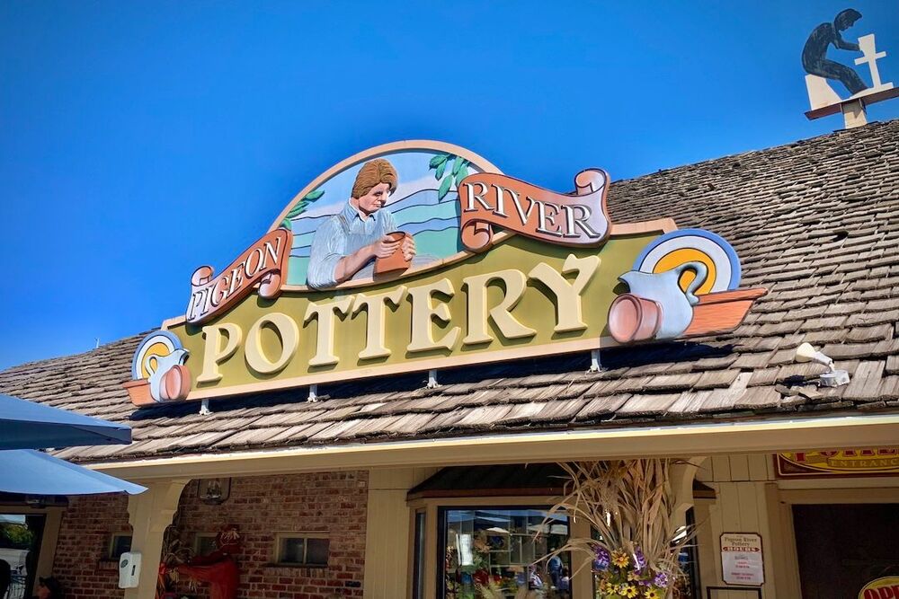 Pigeon River Pottery sign