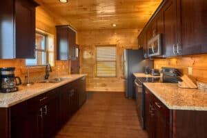 kitchen in pigeon forge cabin